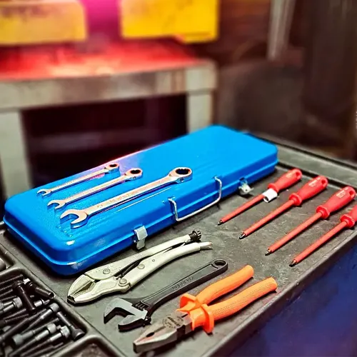 Jogo de Ferramentas, Alicates e Chaves com Estojo Metálico 10 Peças - Gedore 088633 Jogo de Ferramentas, Alicates e Chaves com Estojo Metálico 10 Peças - Gedore 088633